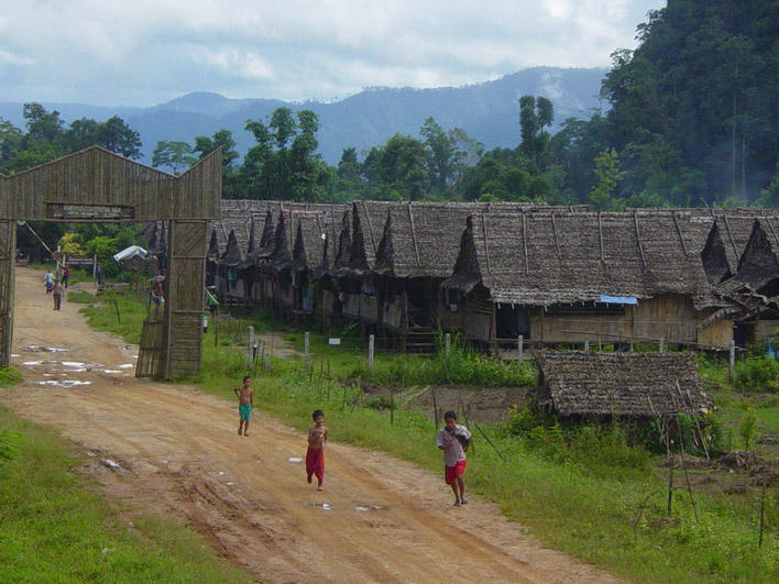 Common housing for refugees in Nupo Camp